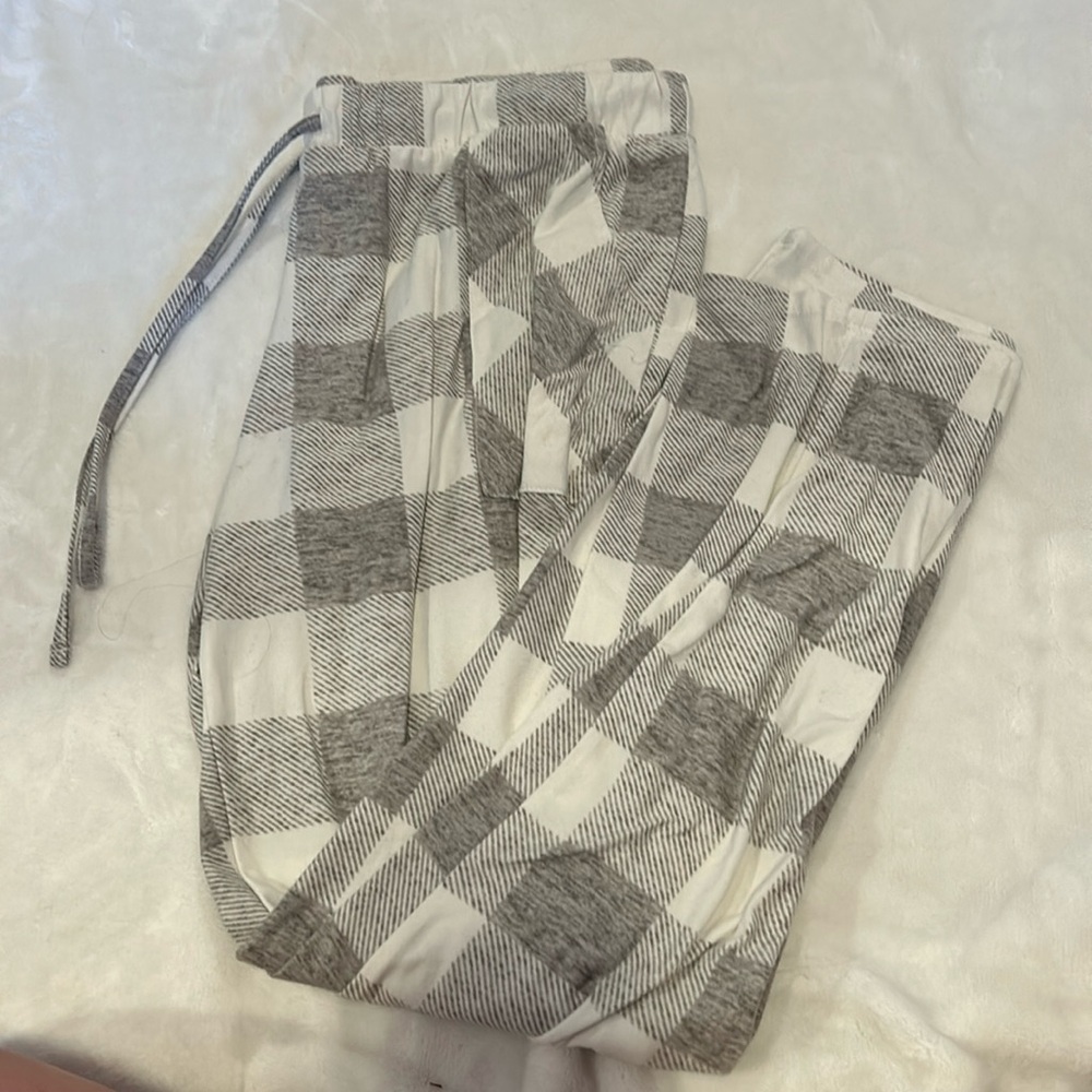 Lucky brand white and grey plaid PJ pants M